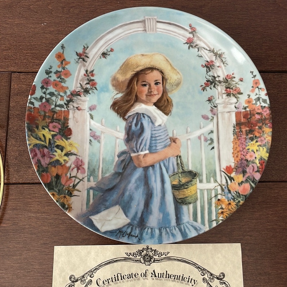 Bradford Exchange Collector Plate A Tisket A Tasket
